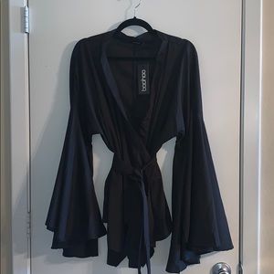 Extreme Sleeve Wrap Top